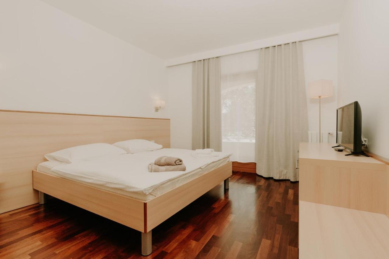 Bed And Breakfast Kolo Adults Only Bužinija Exterior foto