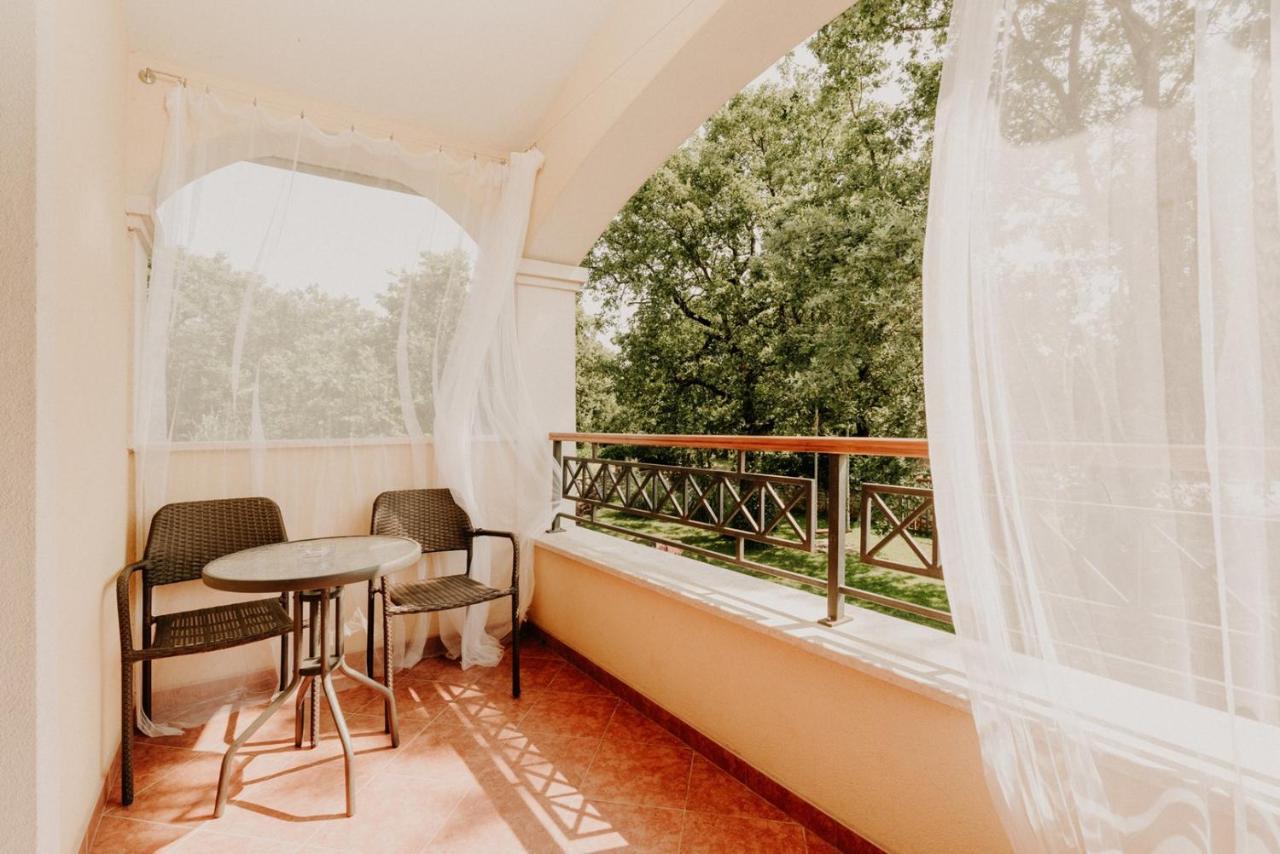 Bed And Breakfast Kolo Adults Only Bužinija Exterior foto